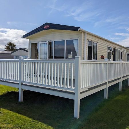 Beautiful Pet Friendly Southerness Caravan With Sea View & Decking Area Mainsriddle Екстериор снимка