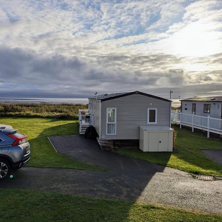 Beautiful Pet Friendly Southerness Caravan With Sea View & Decking Area Mainsriddle Екстериор снимка