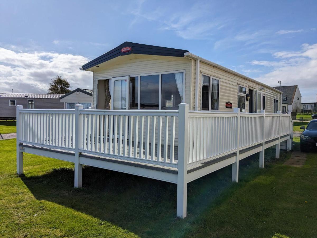 Beautiful Pet Friendly Southerness Caravan With Sea View & Decking Area Mainsriddle Екстериор снимка